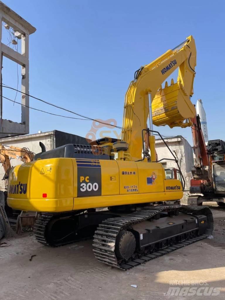 Komatsu PC 300 Kāpurķēžu ekskavatori