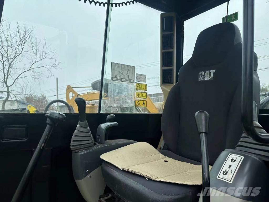 CAT 306D Kāpurķēžu ekskavatori