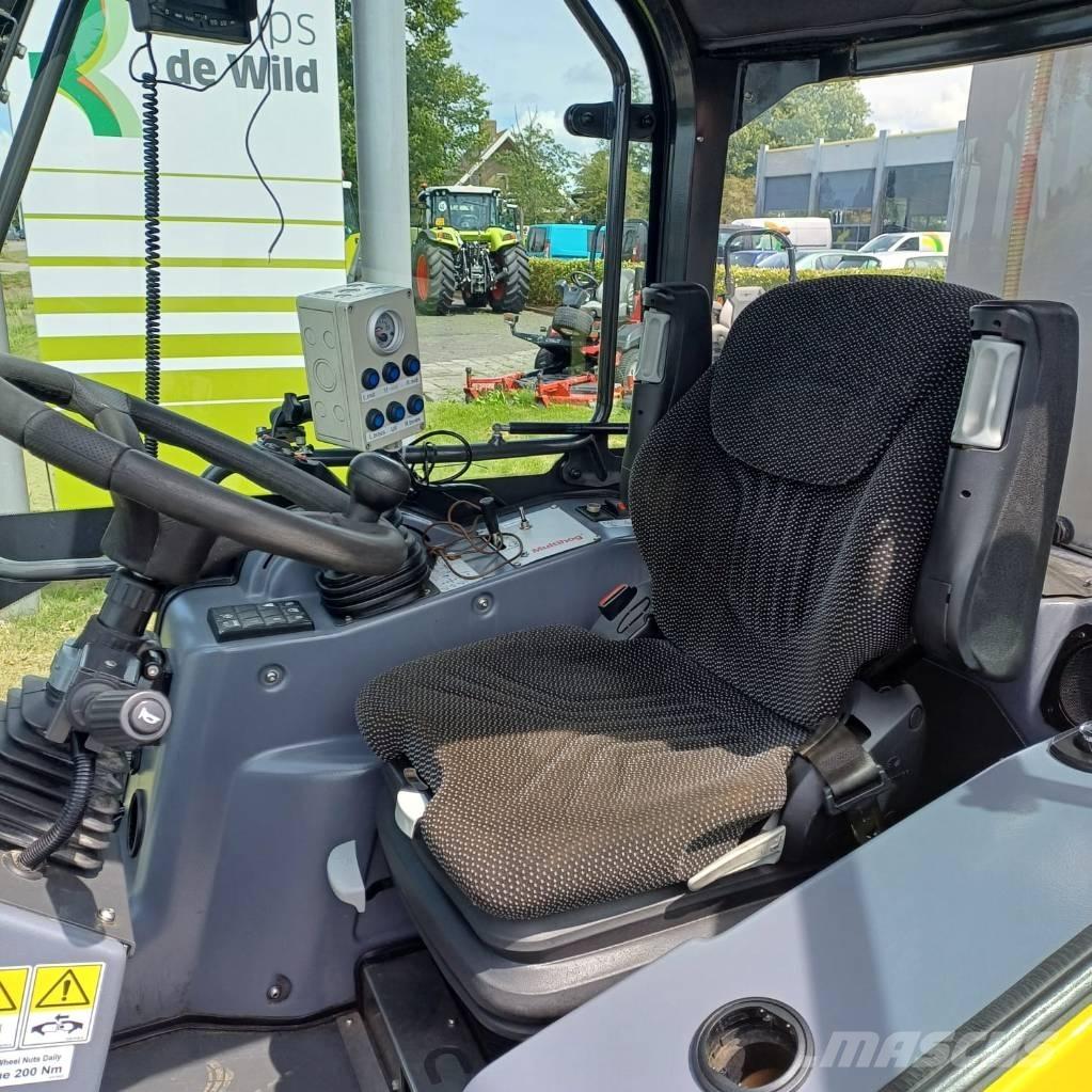 Multihog CX 75 Komunālā tehnika instrumentu pārvadāšanai