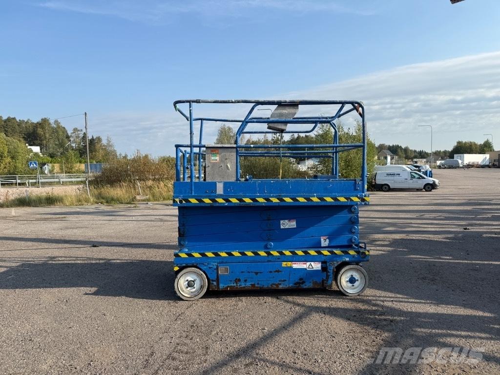 UpRight X32N Šķerveida pacēlāji
