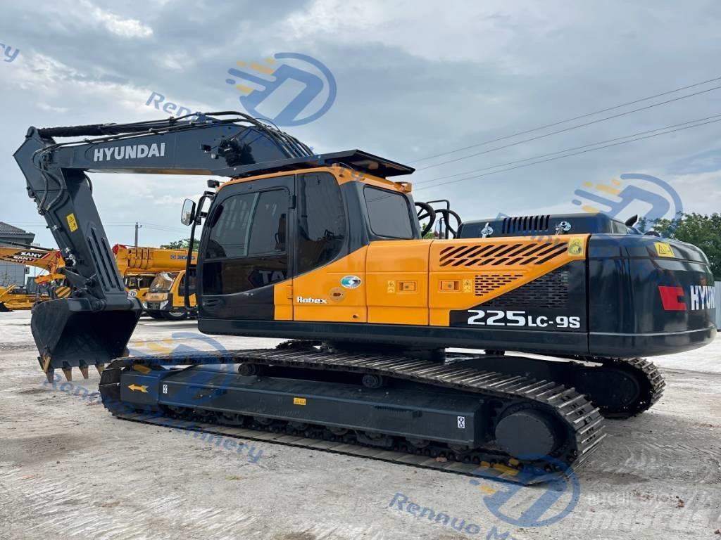 Hyundai 225LC-9S Kāpurķēžu ekskavatori