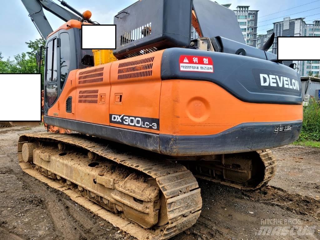 Doosan DX 300 LCA Kāpurķēžu ekskavatori