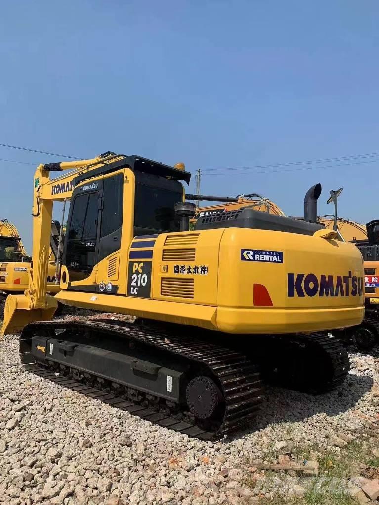 Komatsu PC 210 Kāpurķēžu ekskavatori