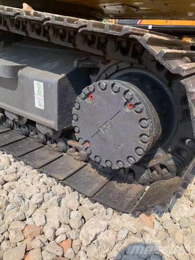 Komatsu PC 210 Kāpurķēžu ekskavatori