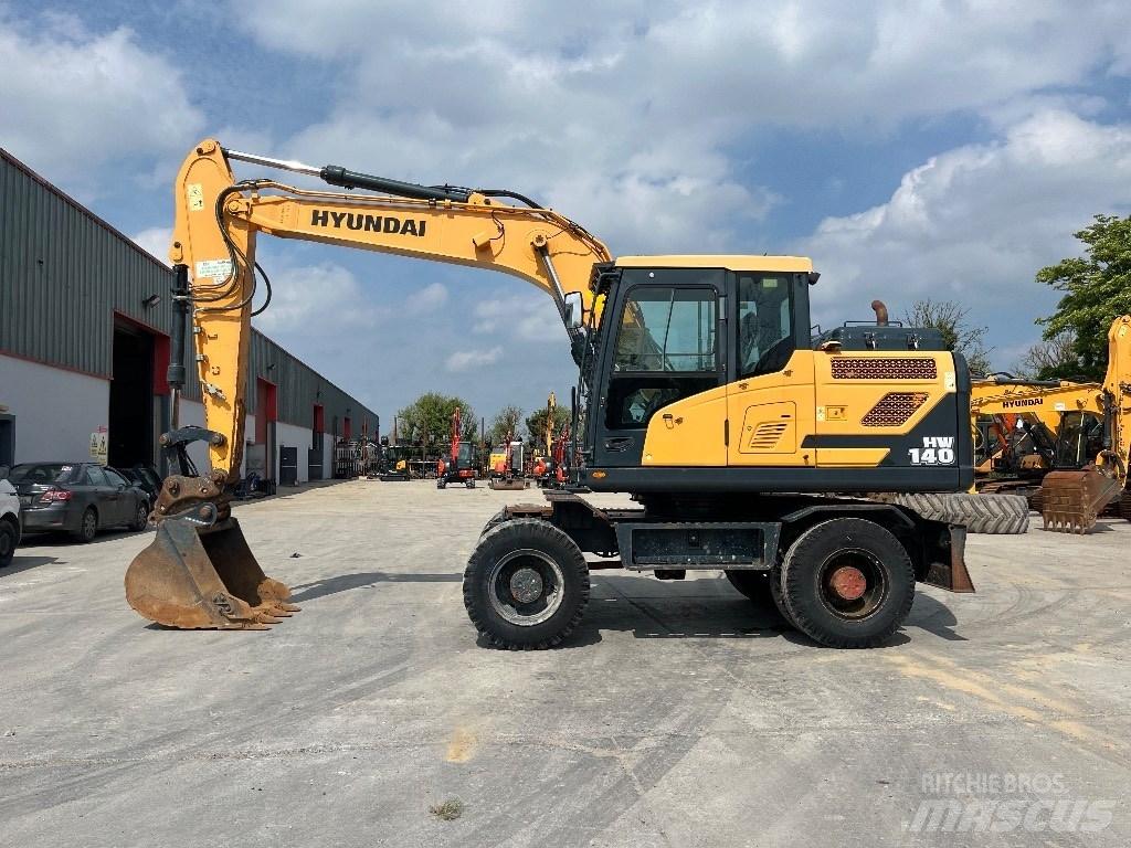 Hyundai HW140 Ekskavatori uz riteņiem