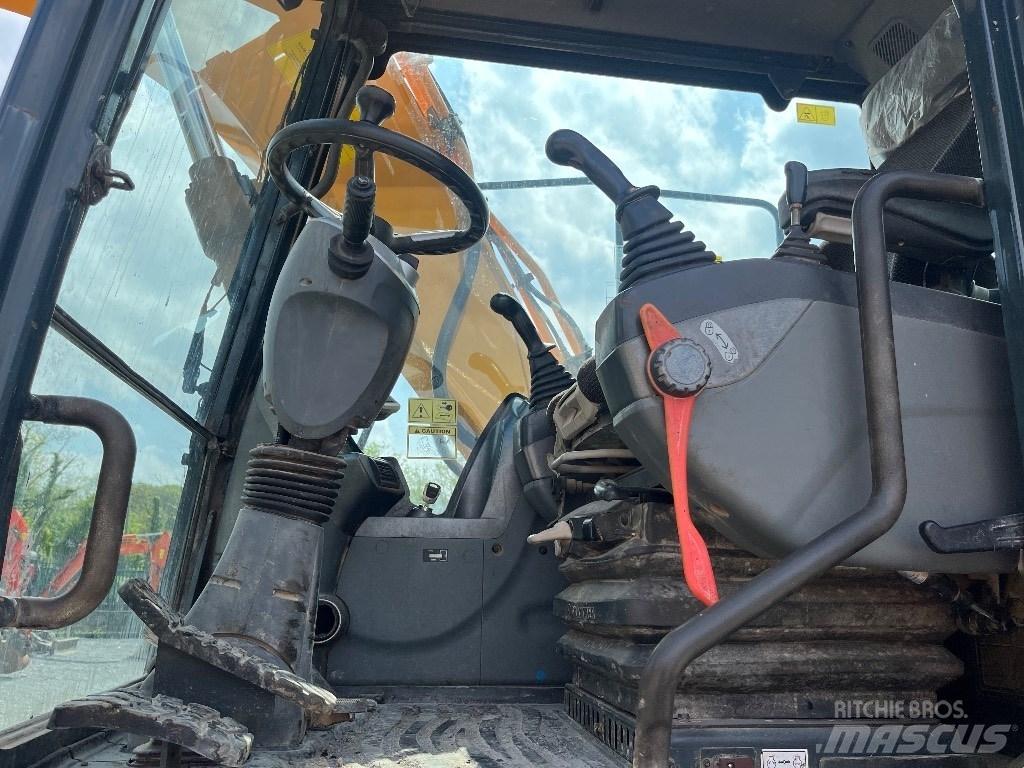Hyundai HW140 Ekskavatori uz riteņiem