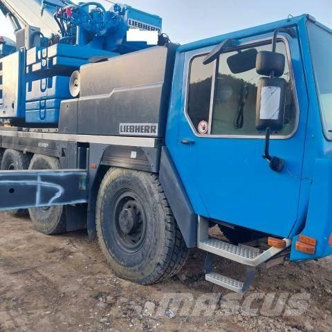Liebherr LTM 1100 Visurgājēji celtņi