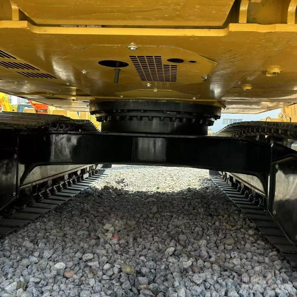 CAT 324D2L Kāpurķēžu ekskavatori