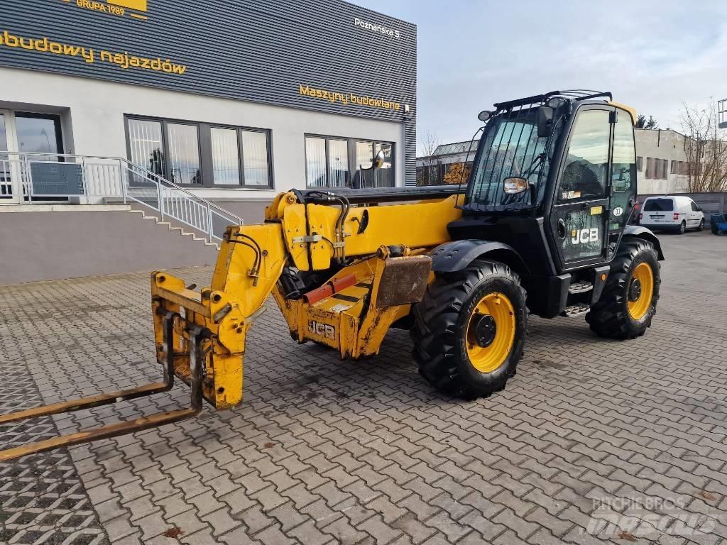 JCB 535-140 Teleskopiskie manipulatori