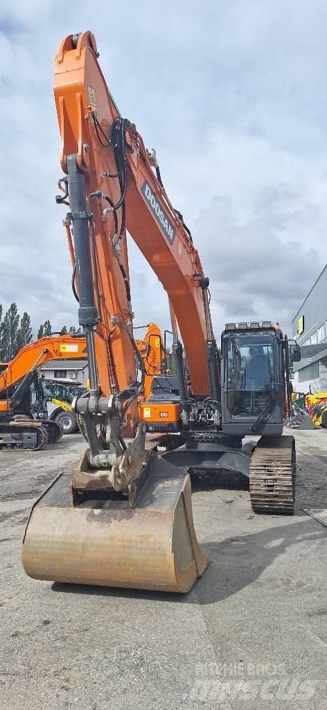 Doosan DX 225 LC-7 Kāpurķēžu ekskavatori