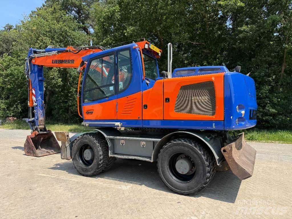 Liebherr A 918 Ekskavatori uz riteņiem