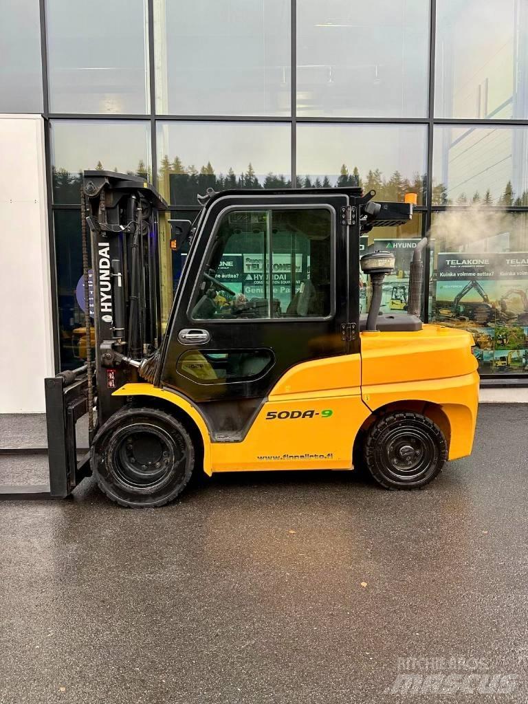 Hyundai 50DA-9 Tehnika ar dīzeļa dzinēju