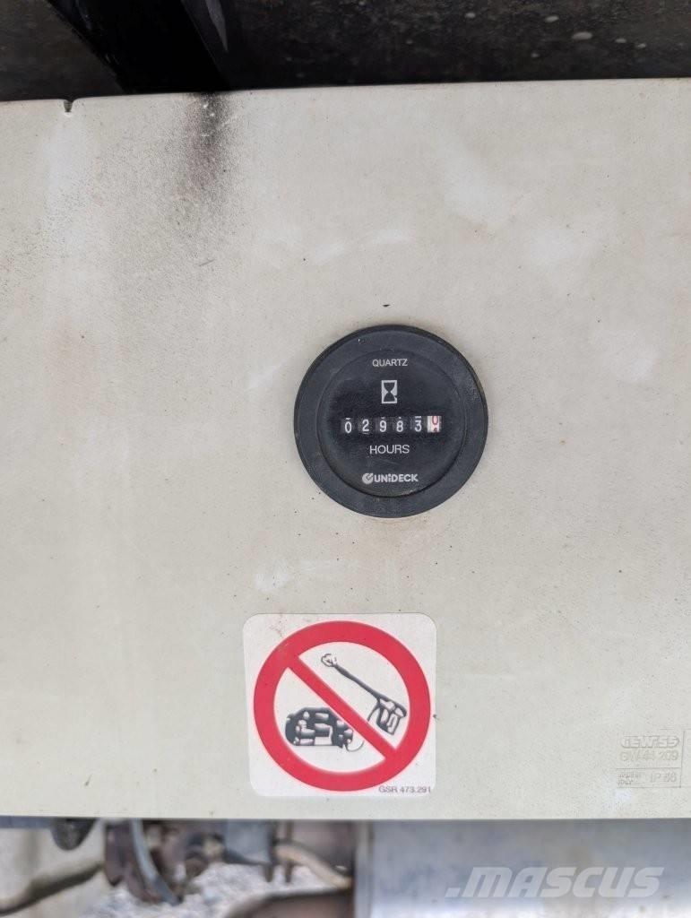 Nissan NT400 Pacēlāji uz automašīnas bāzes