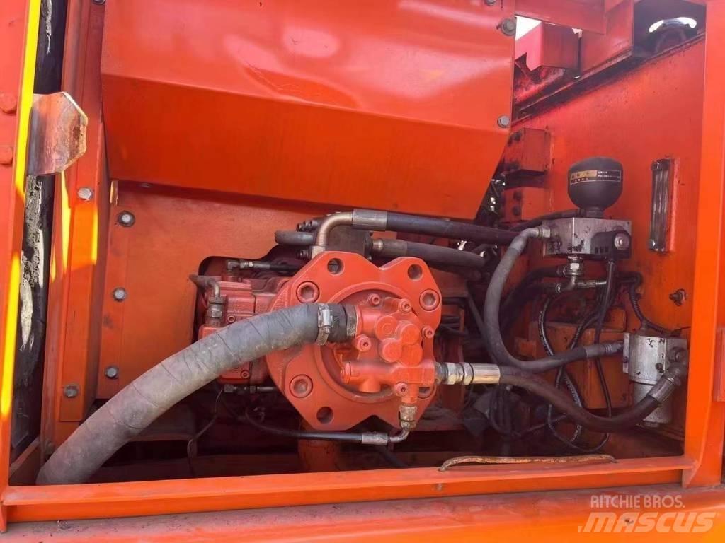 Doosan DH 220 LC-7 Kāpurķēžu ekskavatori