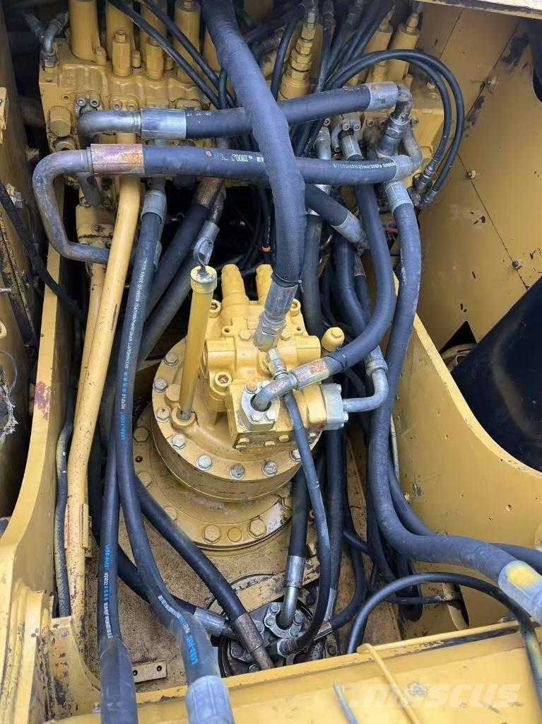 CAT 320 D Kāpurķēžu ekskavatori