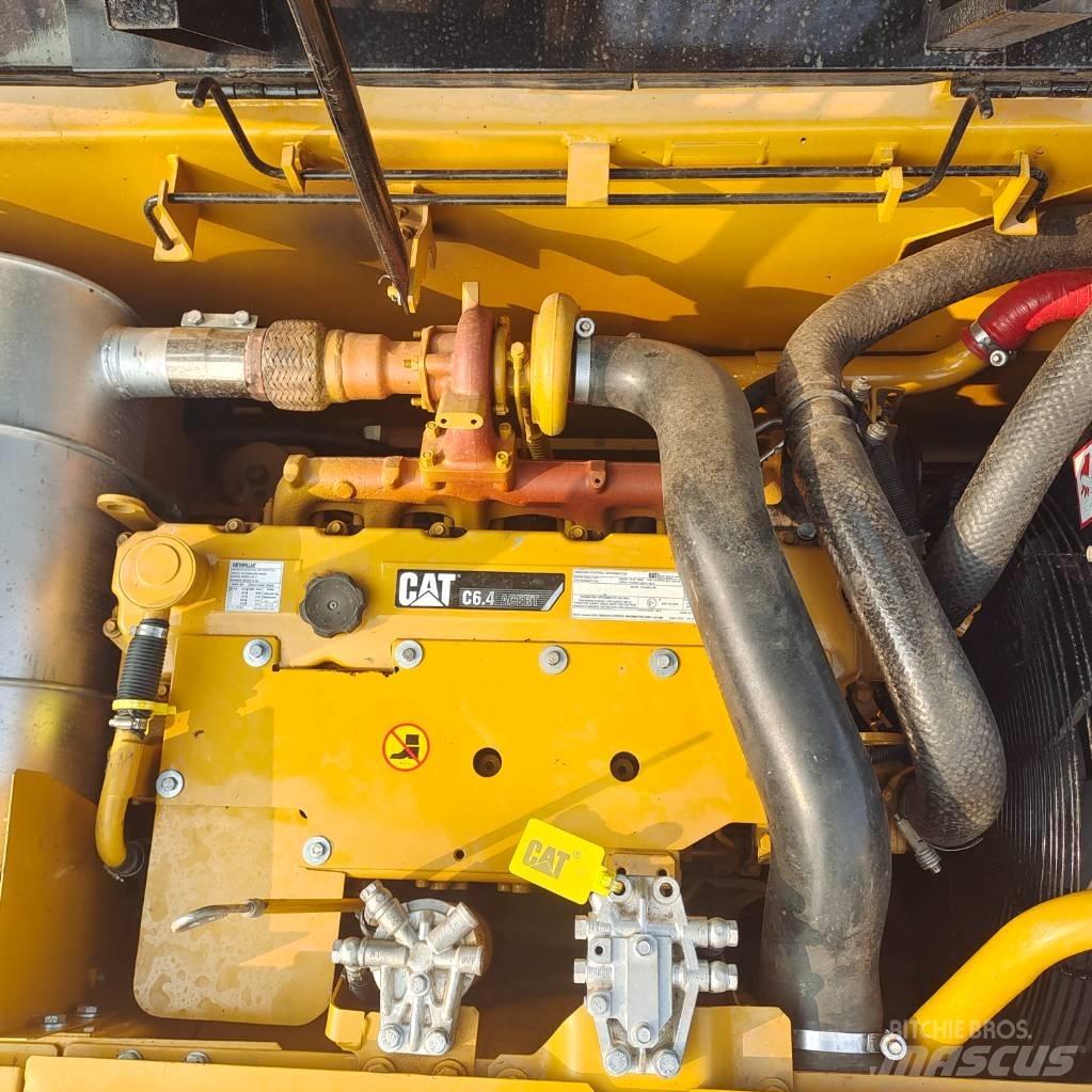 CAT 320D Kāpurķēžu ekskavatori