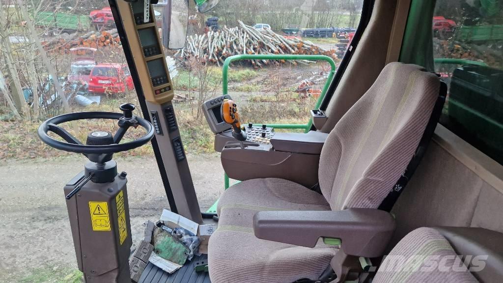 John Deere S 690 Ražas novākšanas kombaini