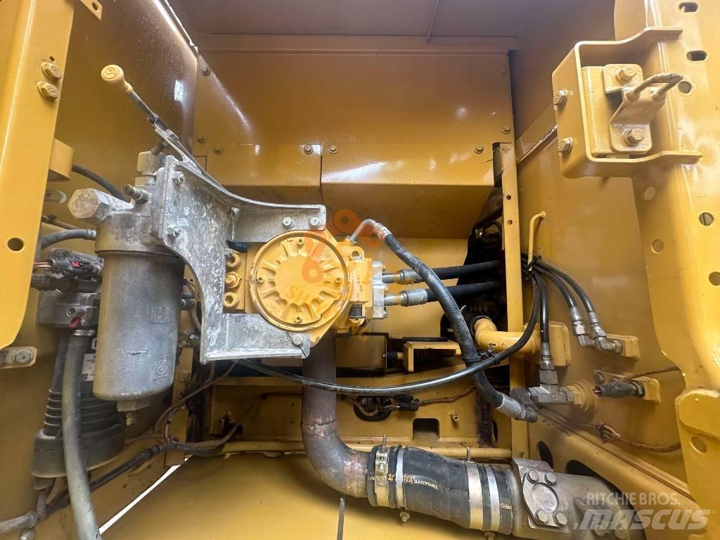CAT 330 Kāpurķēžu ekskavatori