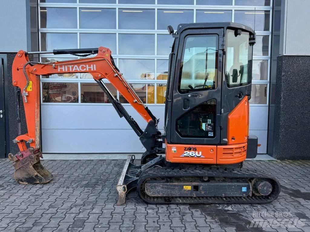 Hitachi ZX26U-6 CR Mini ekskavatori < 7 t