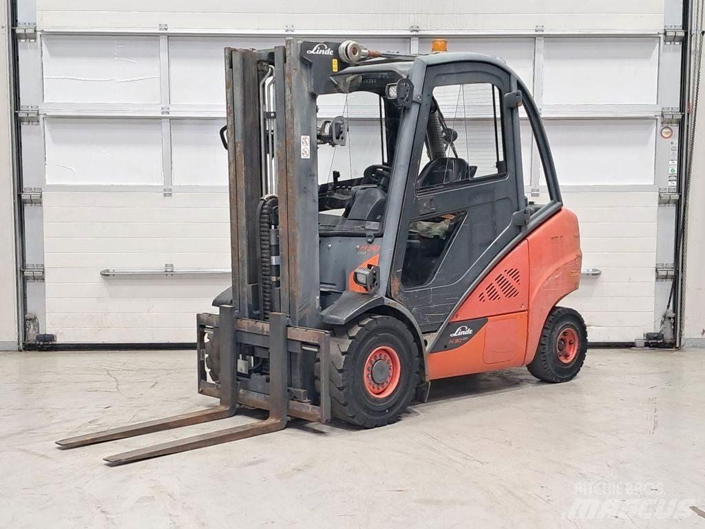 Linde H30D-02 Tehnika ar dīzeļa dzinēju