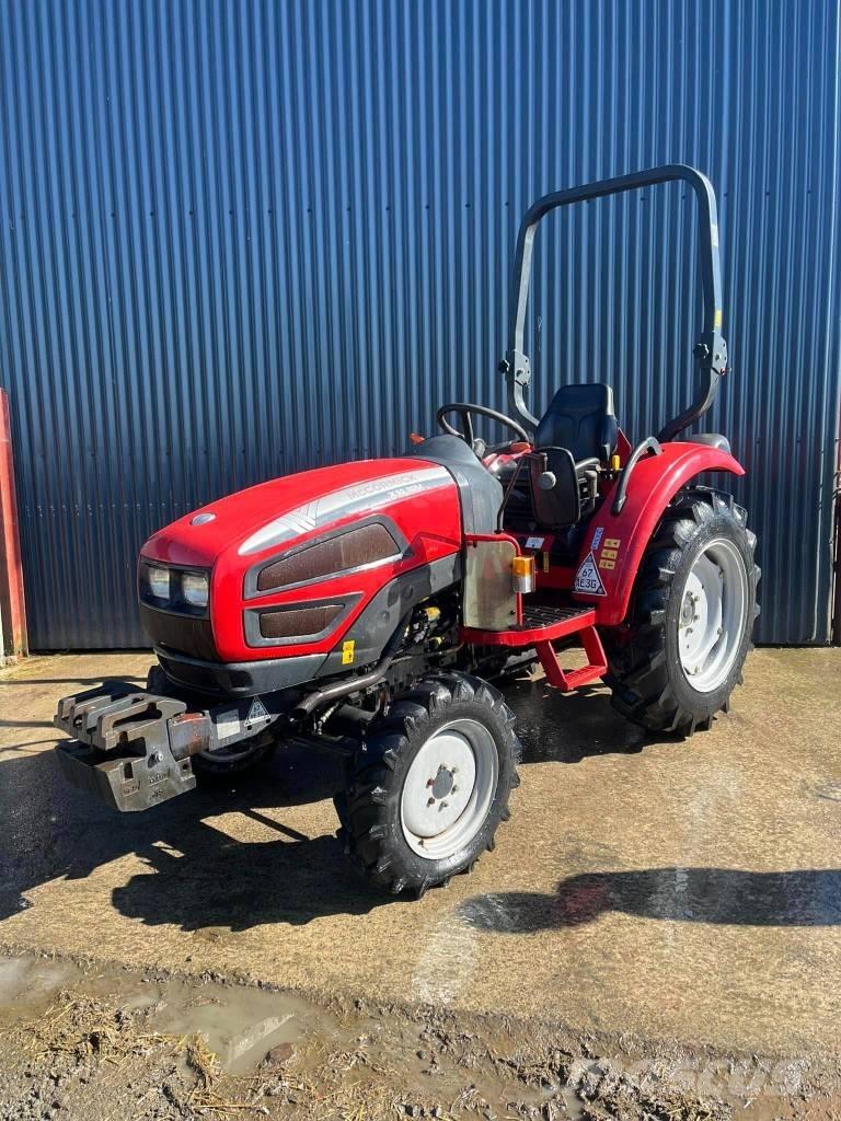McCormick X10.30M Kompaktie traktori