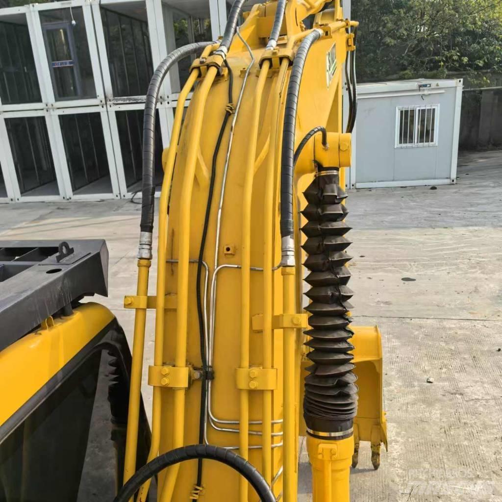 Komatsu PC 130-7 Kāpurķēžu ekskavatori