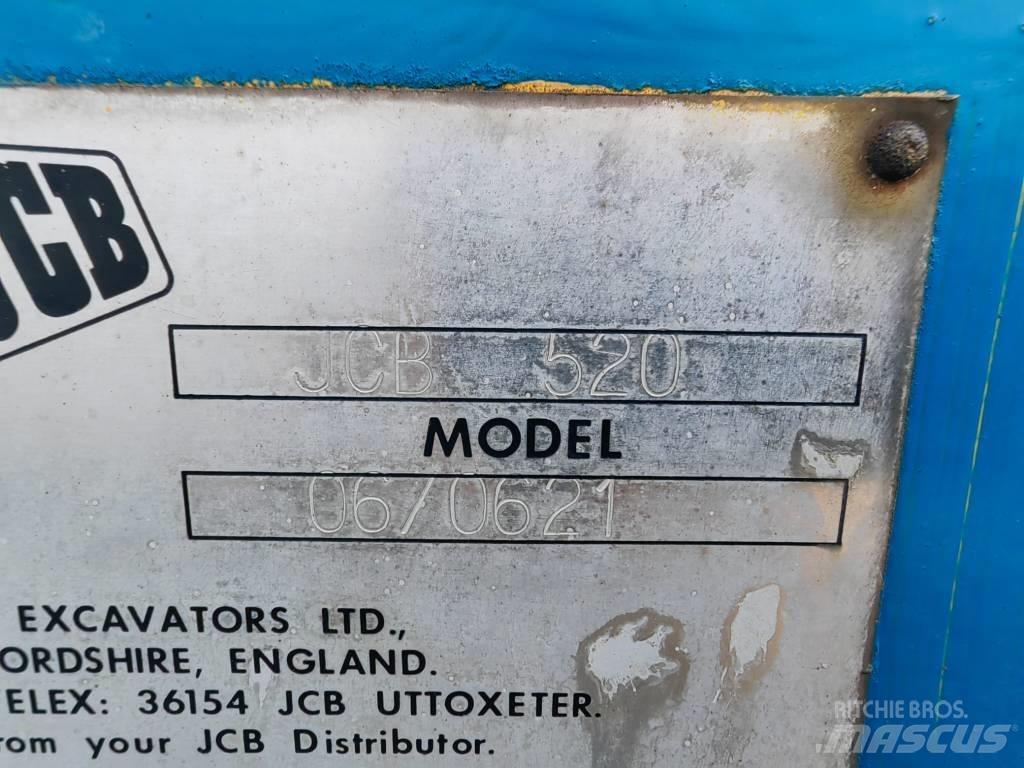 JCB 520 Teleskopiskie manipulatori