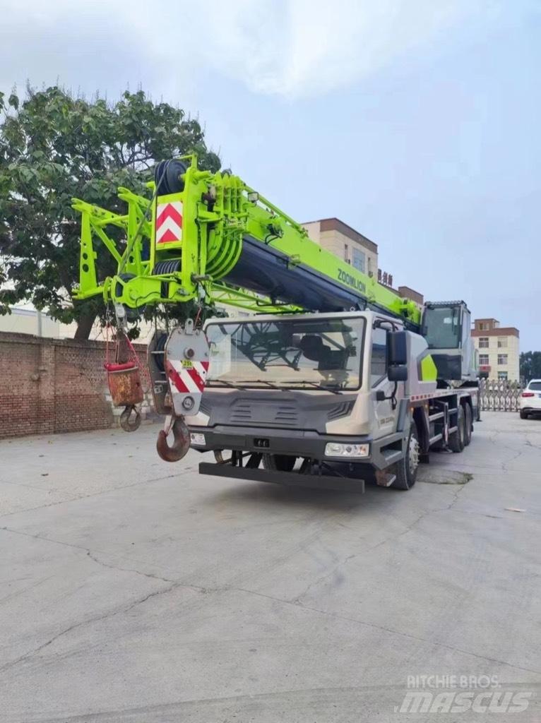 Zoomlion QY25H Visurgājēji celtņi