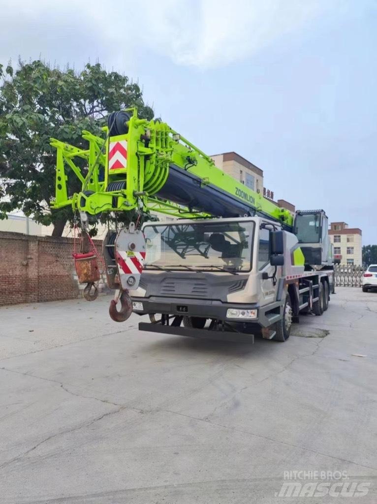 Zoomlion QY25H Visurgājēji celtņi
