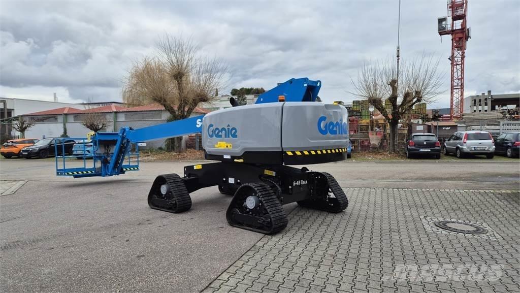 Genie S-45 TraX Strēles pacēlāji