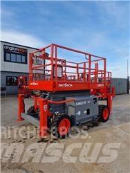 SkyJack SJ 6832 RT Šķerveida pacēlāji