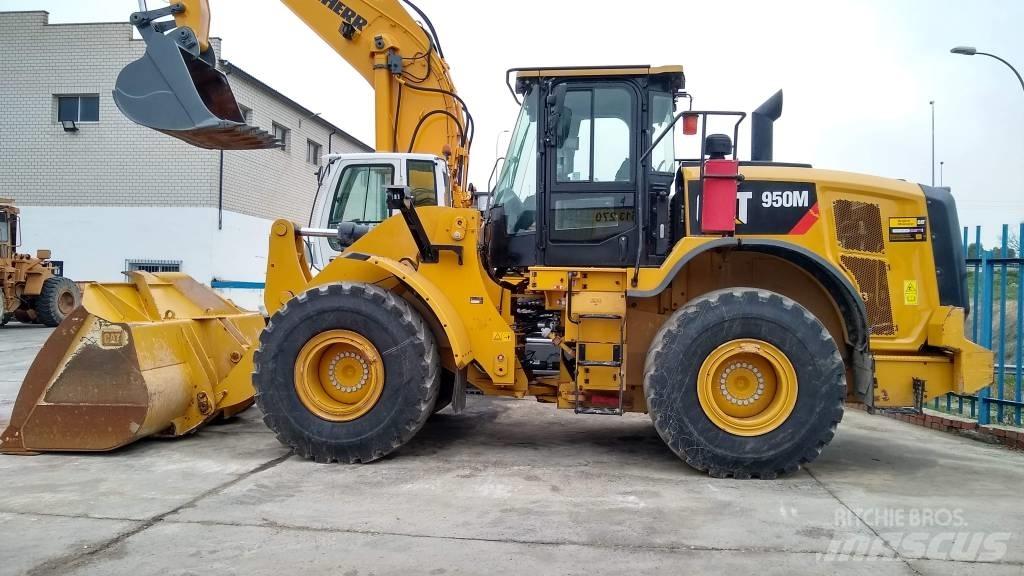CAT 950M Iekrāvēji uz riteņiem