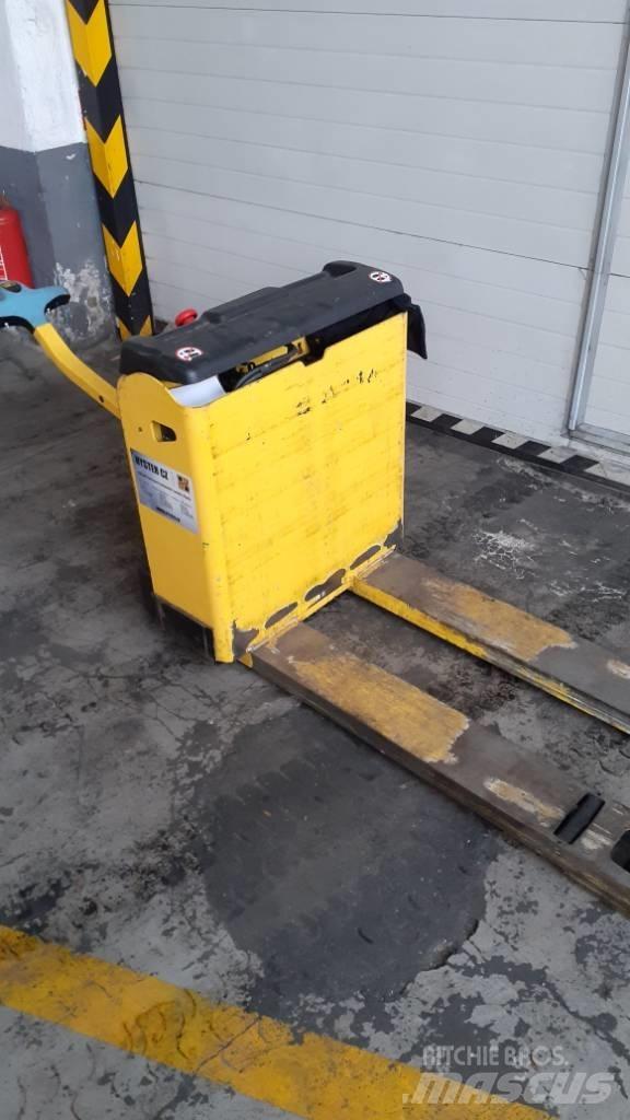 Hyster P 1.6 Zemie palešu pacēlāji