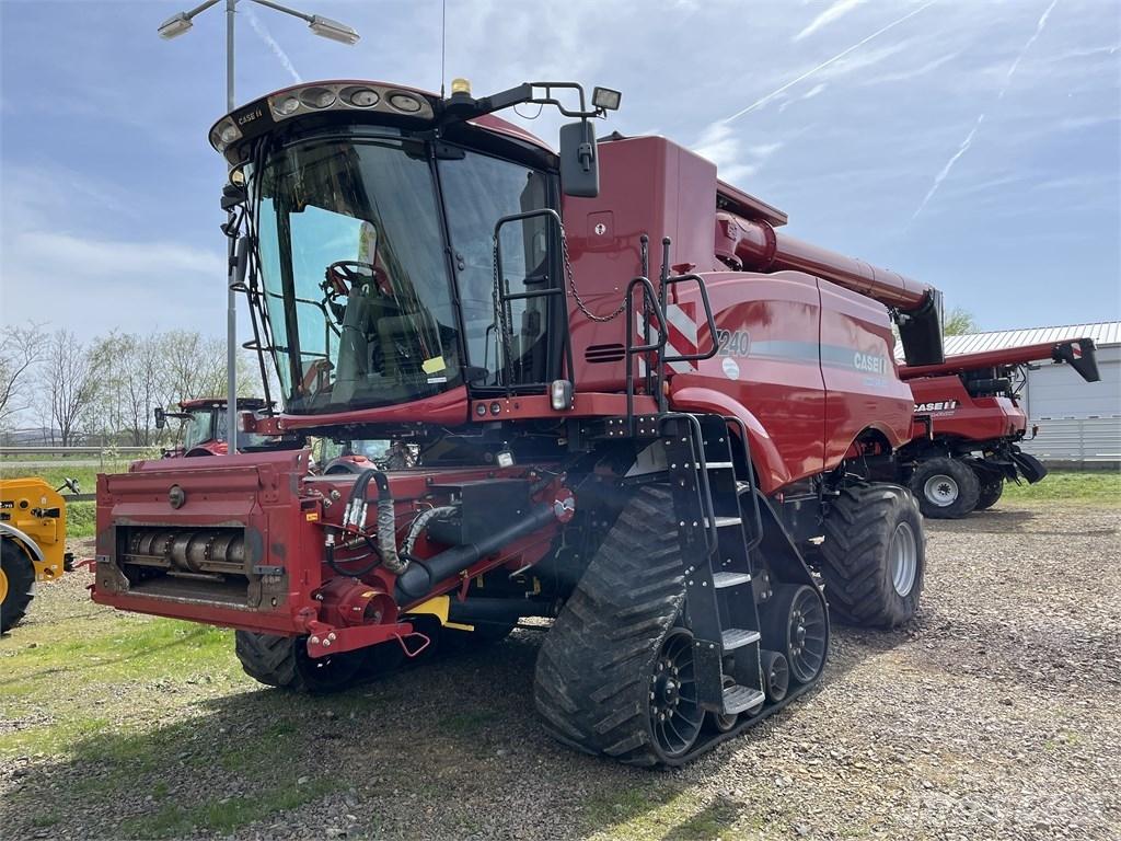 Case IH AF 7240 Ražas novākšanas kombaini
