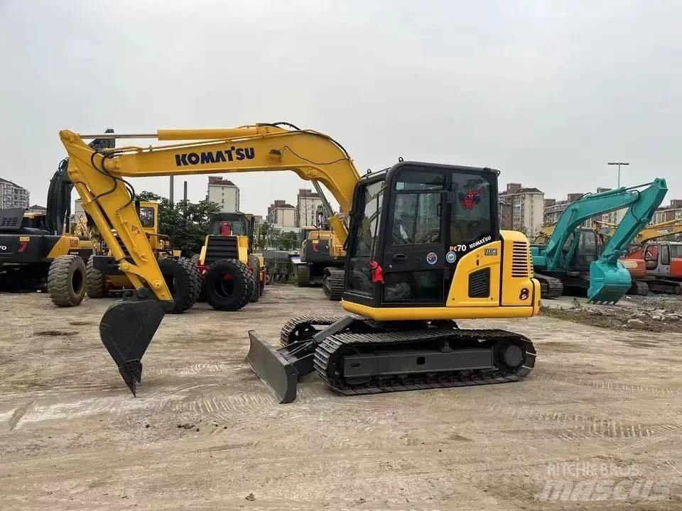Komatsu PC70-8 Kāpurķēžu ekskavatori