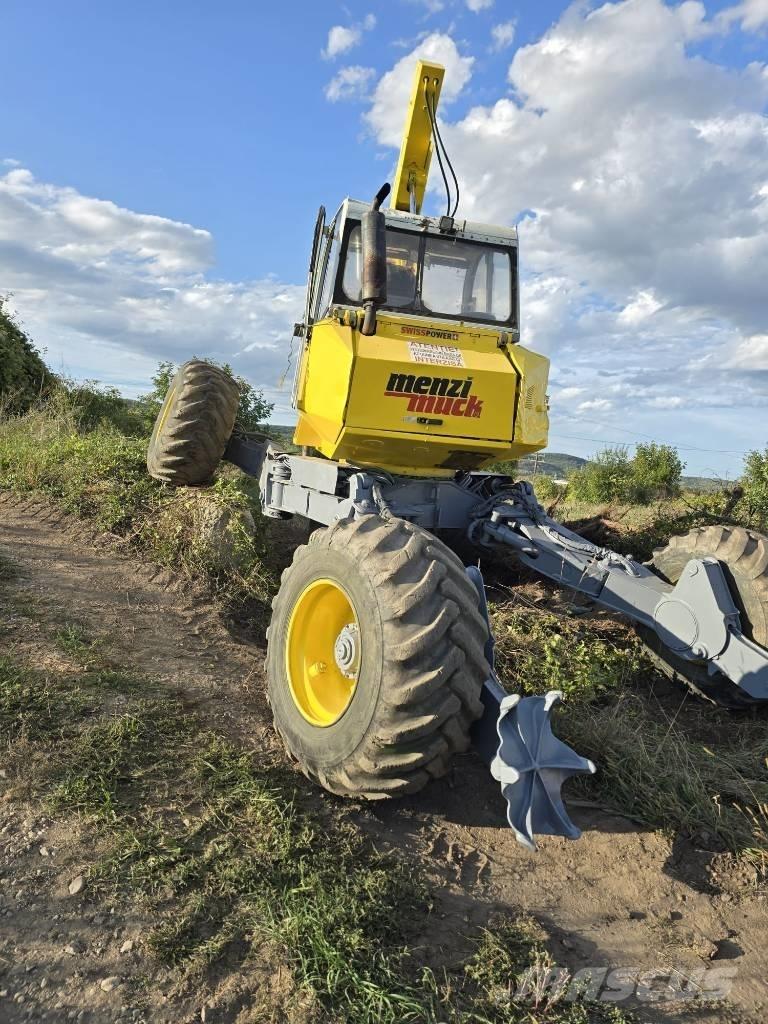 Menzi Muck A71 Ekskavatori uz riteņiem