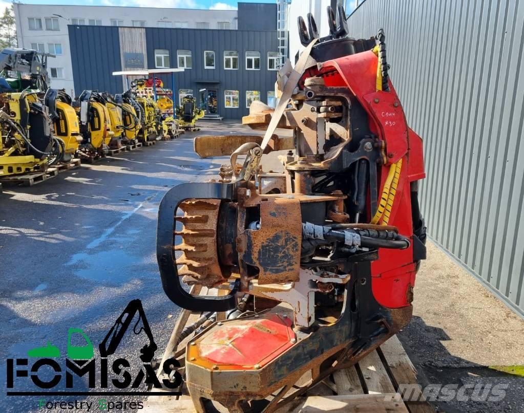 Komatsu C144 Hārvesteru kausi