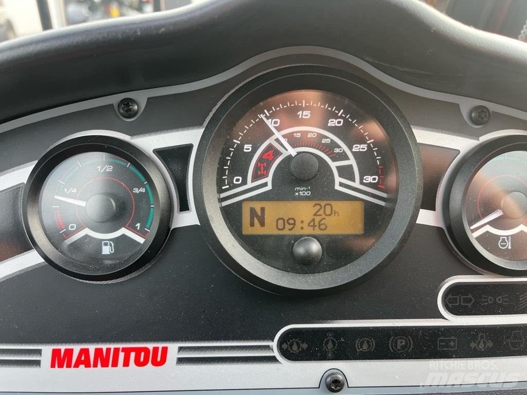 Manitou MT 933 Teleskopiskie manipulatori