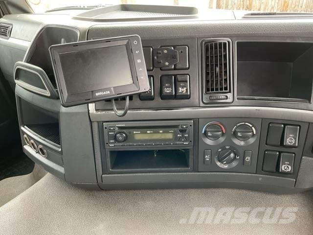 Volvo FM 380 Treileri ar āķi