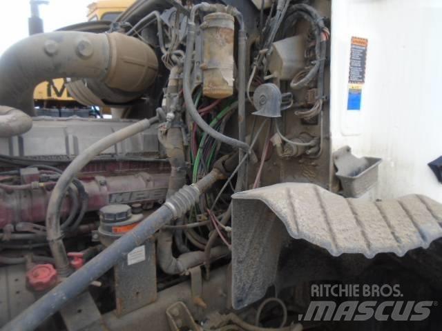 Mack CXU 613 Vilcēji