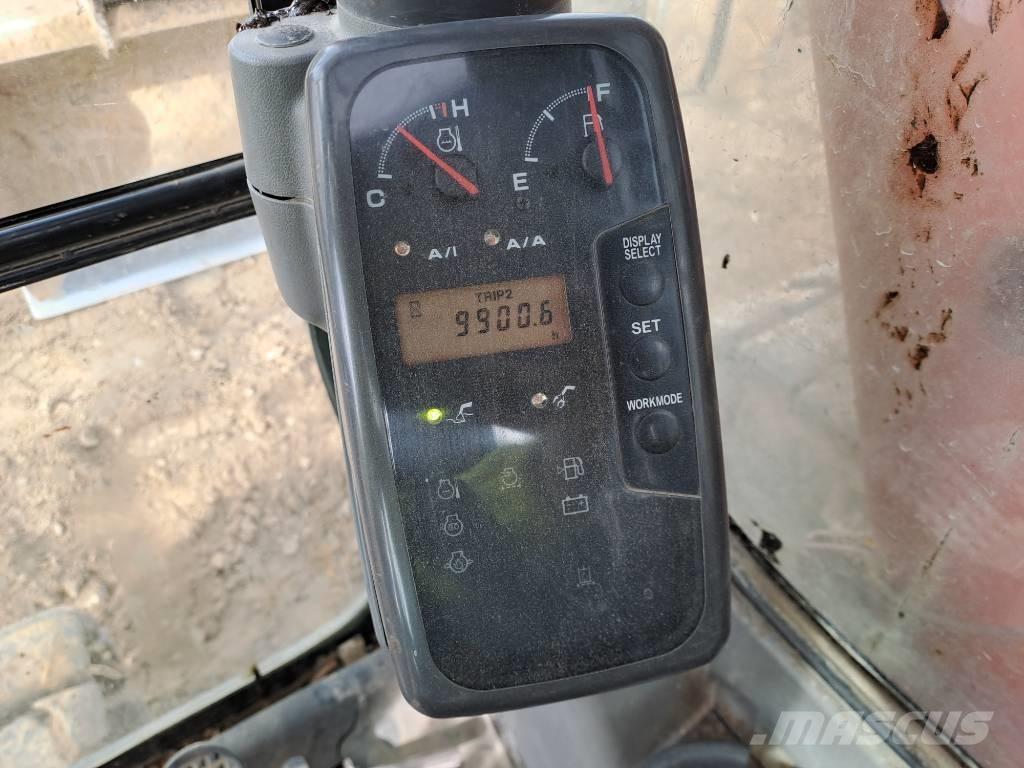 Hitachi ZX135US Kāpurķēžu ekskavatori