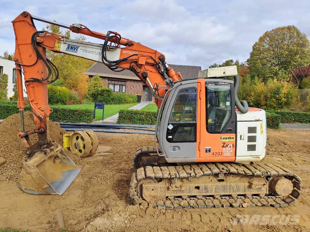 Hitachi ZX135US Kāpurķēžu ekskavatori