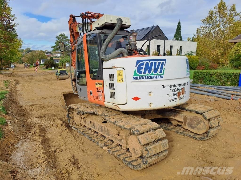Hitachi ZX135US Kāpurķēžu ekskavatori