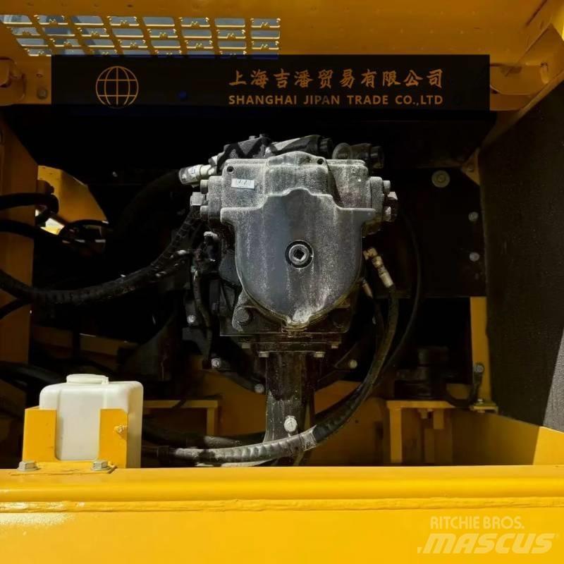 Komatsu PC 450 Kāpurķēžu ekskavatori