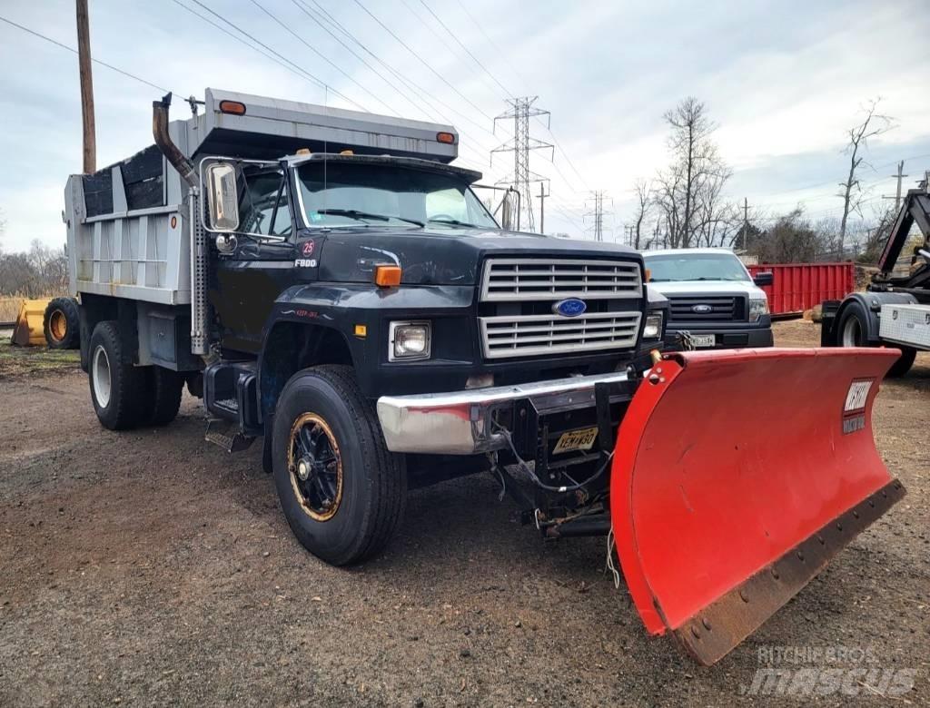 Ford F 800 Pašizgāzējs