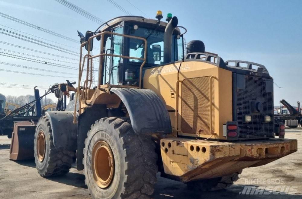 Bell L 2106 E Iekrāvēji uz riteņiem