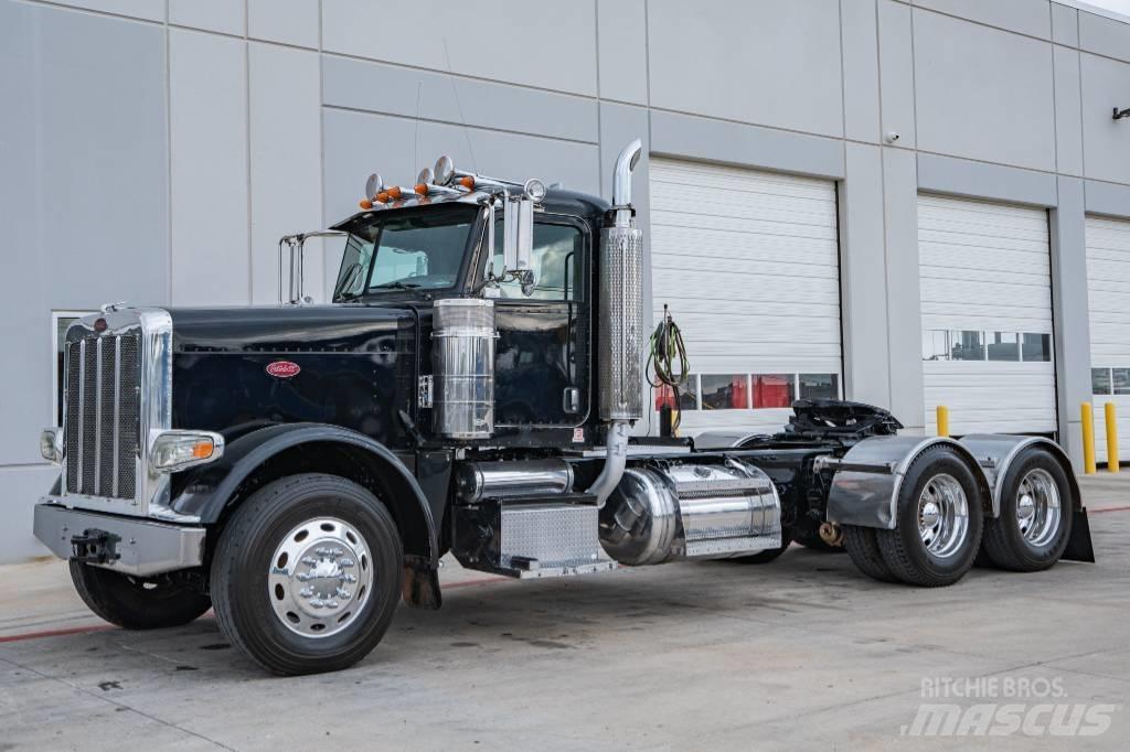 Peterbilt 388 Vilcēji