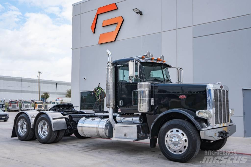 Peterbilt 388 Vilcēji