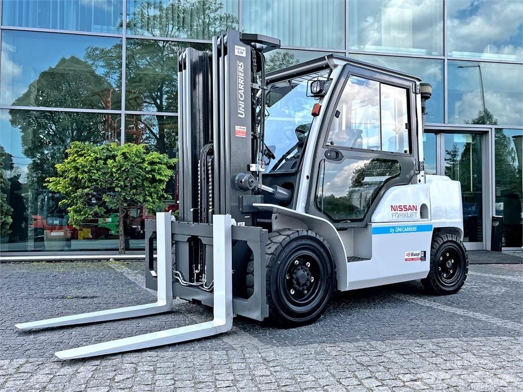 Nissan DG1F4A50Y Tehnika ar dīzeļa dzinēju