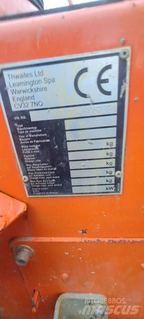 Thwaites Mach 474 Mini pašizgāzēji